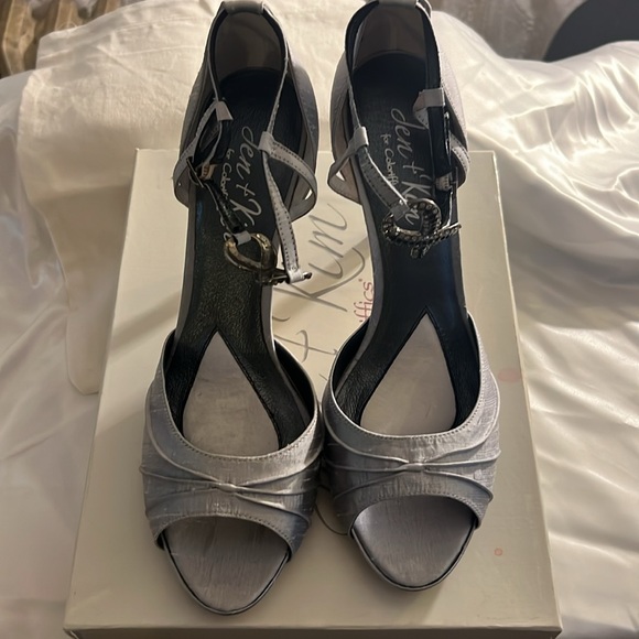 Silver Silk closed back platform sandals w/ black & silver embellished ankle - Picture 4 of 5